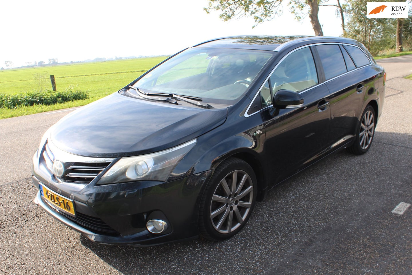 Toyota Avensis Wagon - 2.2 D-CAT Executive Business // AUTOMAAT // - AutoWereld.nl