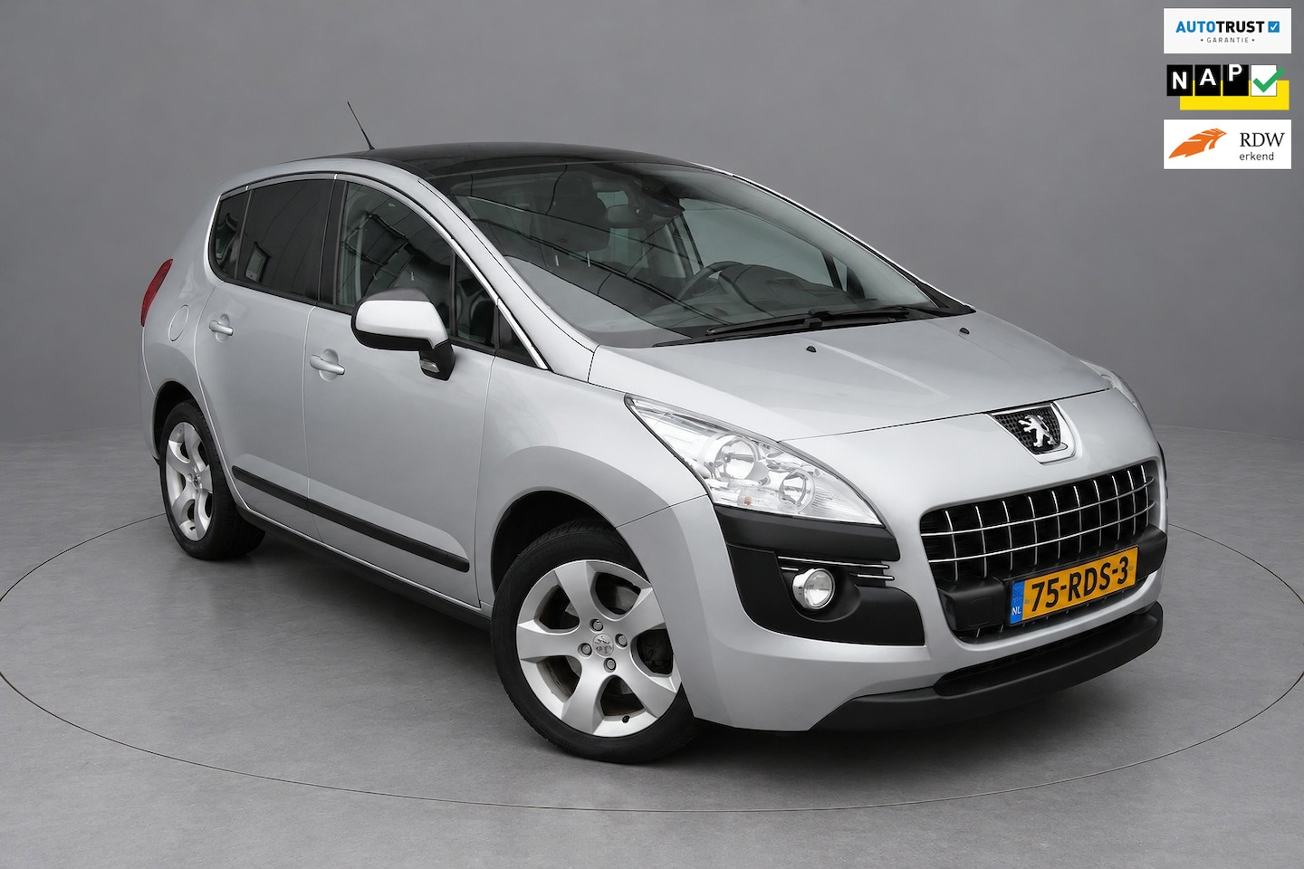 Peugeot 3008 - HUD|Pano|Navi|Trekhaak|LEES TEKST! - AutoWereld.nl