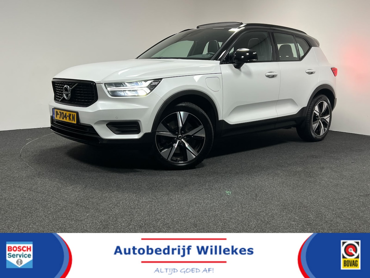 Volvo XC40 - 1.5 T5 Recharge R-Design | 1e EIGENAAR | NAVI | PANO | TREKHAAK | 360 CAMERA | STUUR-/STOE - AutoWereld.nl