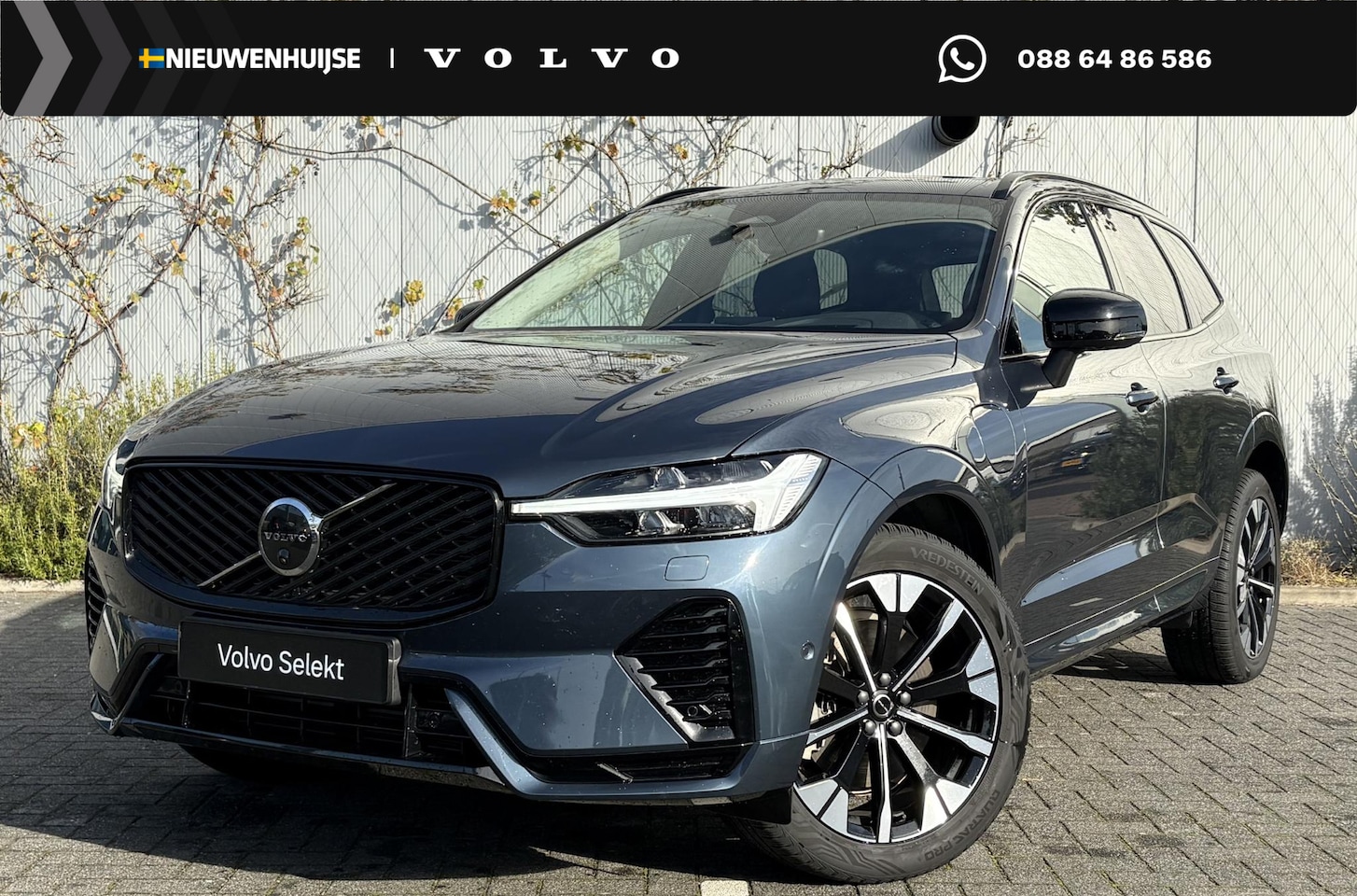 Volvo XC60 - 2.0 T6 Plug-in Hybrid AWD Ultra Dark | Trekhaak | Luchtvering | 360 Graden Camera | Panora - AutoWereld.nl