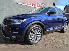 Volkswagen T-Roc - 1.5 TSI Sport Business R Eerste eigenaar Autopas aanwezig