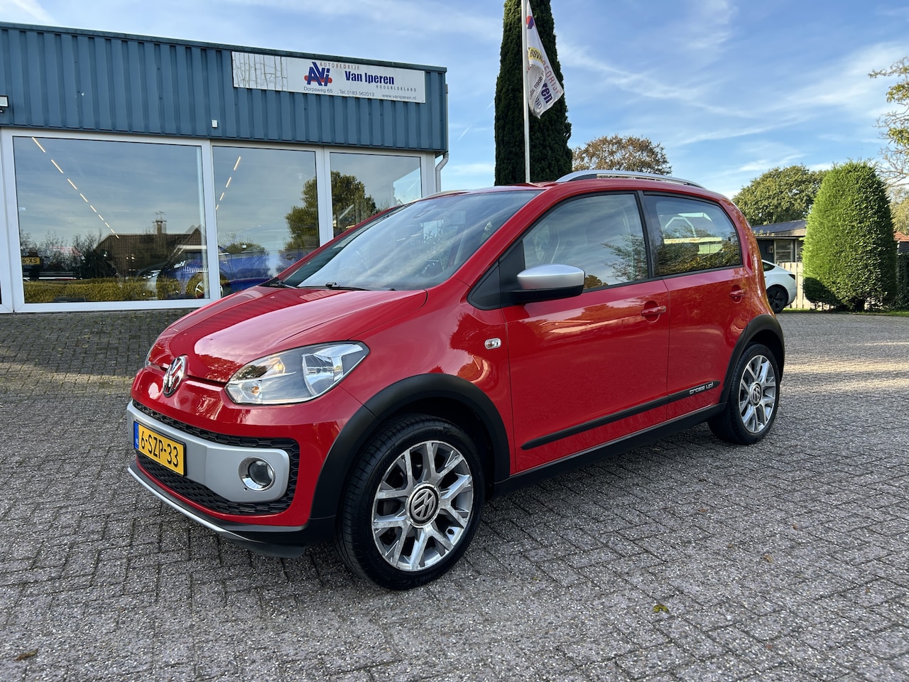 Volkswagen Up! - 1.0 cross up! BlueMotion 1.0 cross up! BlueMotion - AutoWereld.nl