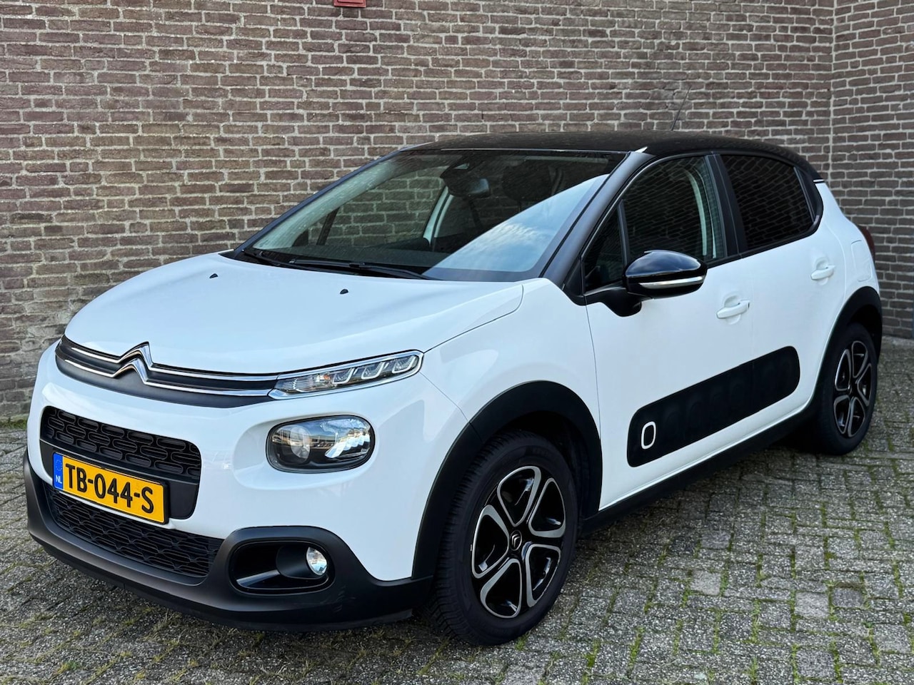 Citroën C3 - 1.2 PureTech S&S Feel Edition Carplay Parkeersens. Distributie V.V. 2025 Org.NL NAP - AutoWereld.nl