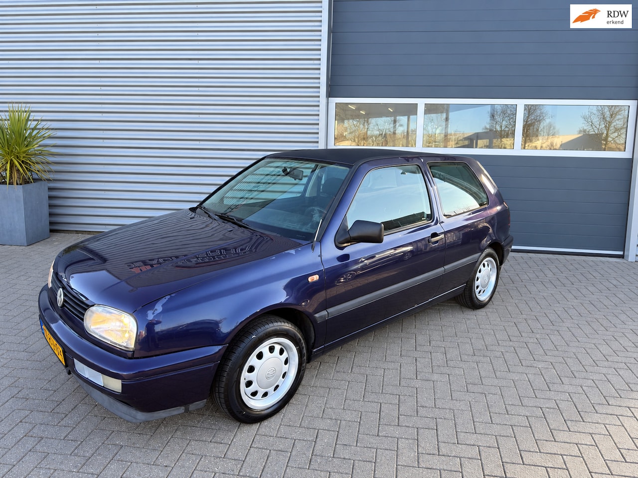 Volkswagen Golf - 1.8 CL 1STE EIGENAAR 69.000 KM!!! - AutoWereld.nl