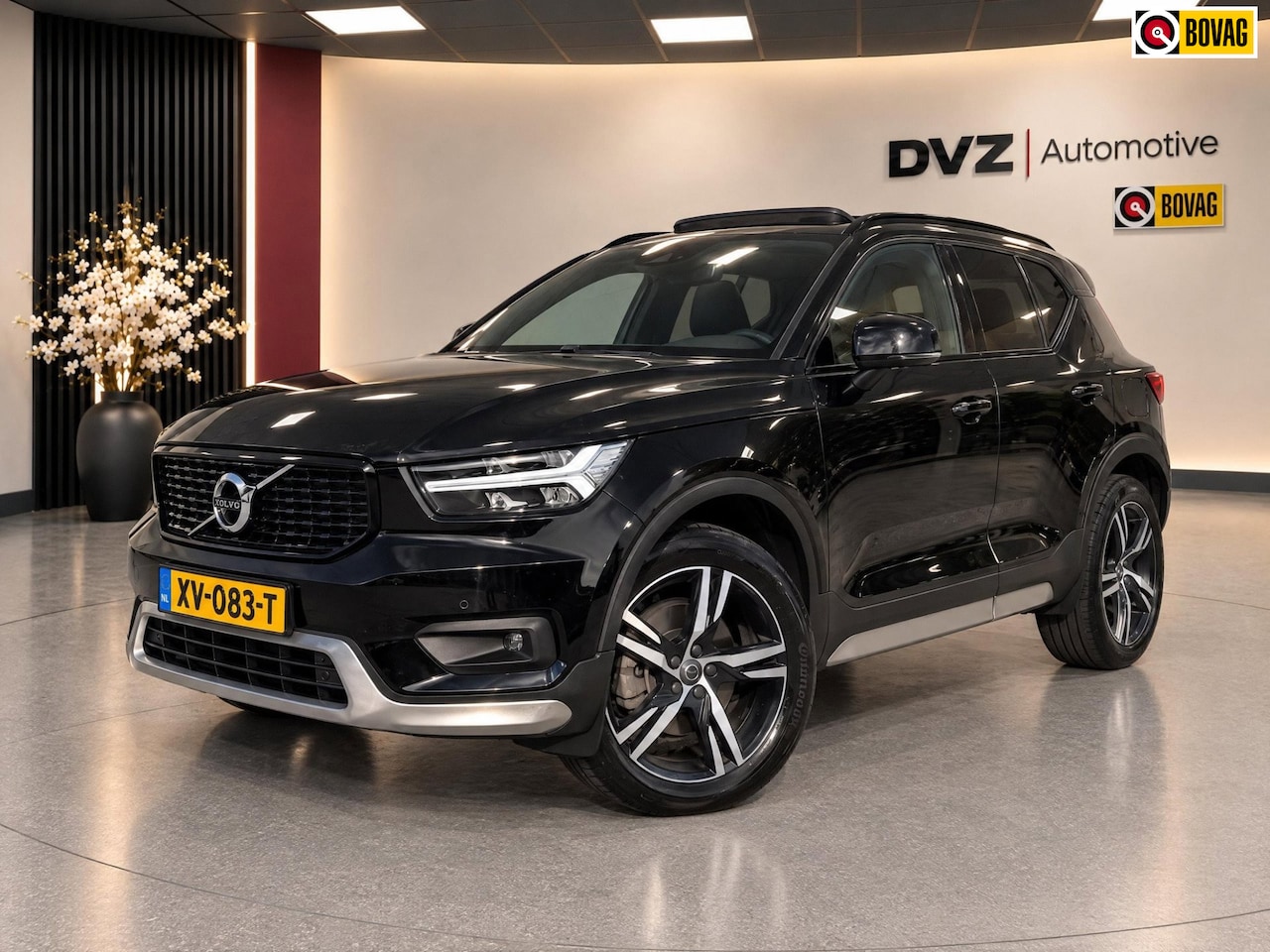 Volvo XC40 - 2.0 T4 190PK R-Design | Pano | Surround View | Trekhaak - AutoWereld.nl