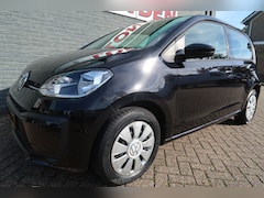 Volkswagen Up! - 1.0 BMT move up Bij ons bedrijf in onderhoud geweest nieuwe banden