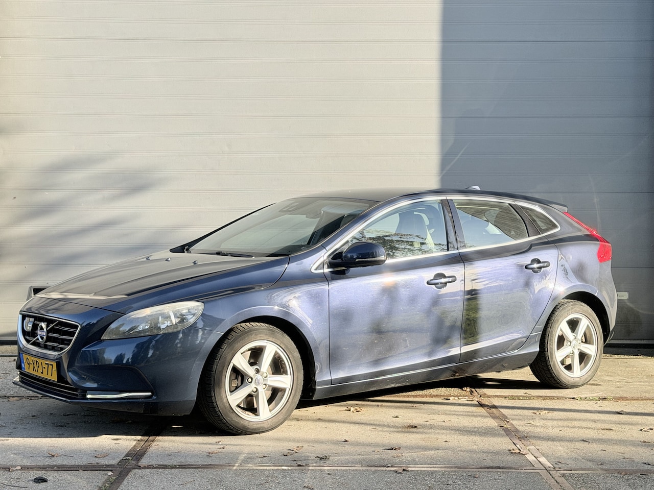 Volvo V40 - 2.0 D4 Summum Business 2.0 D4 Summum Business - AutoWereld.nl