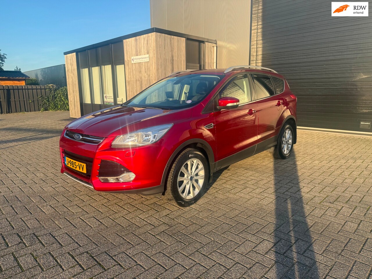 Ford Kuga - 1.5 Titanium 150PK|WINTERPAKKET|TREKHAAK|CRUISE CONTROL|NAVIGATIE|DISTRI V.V.|DEALER ONDER - AutoWereld.nl