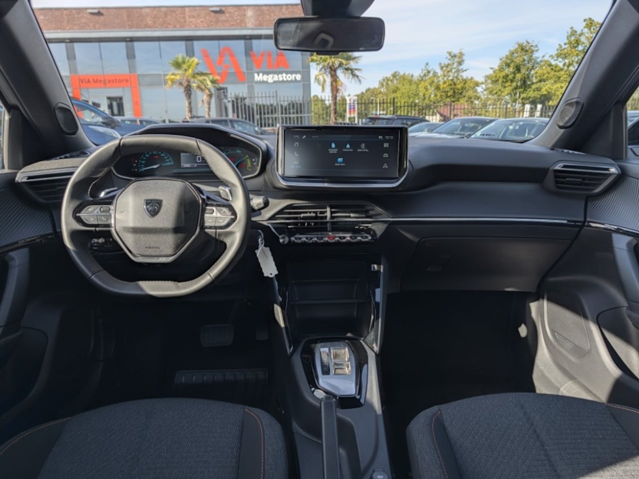 Peugeot 2008 - Hybrid Style | 136PK | Carplay | Cruise | LED | PDC | Climate Control - AutoWereld.nl