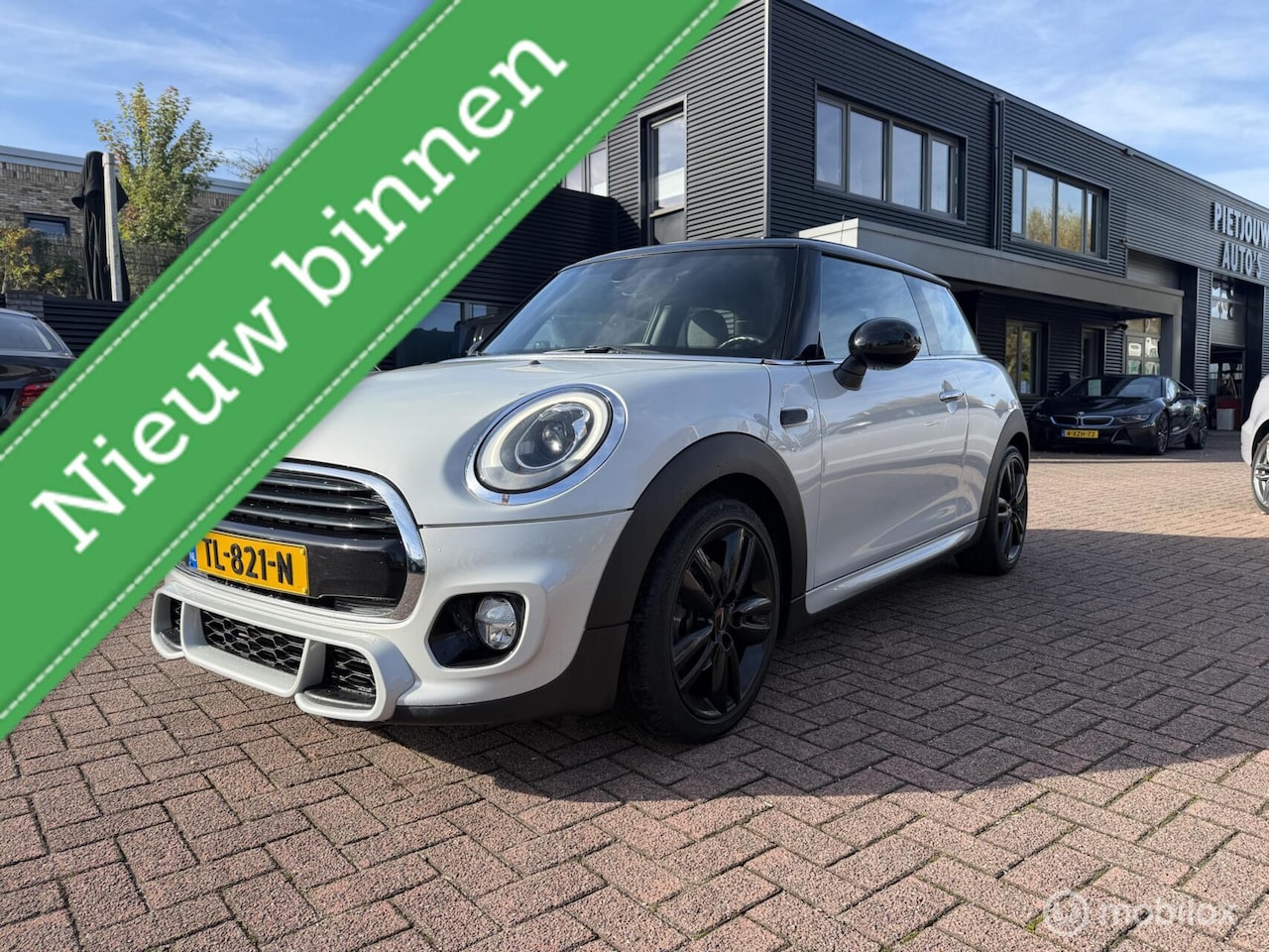 MINI 3-Deurs - 1.5 Cooper Chili JCW Pakket Autom Navi Led Sportst - AutoWereld.nl
