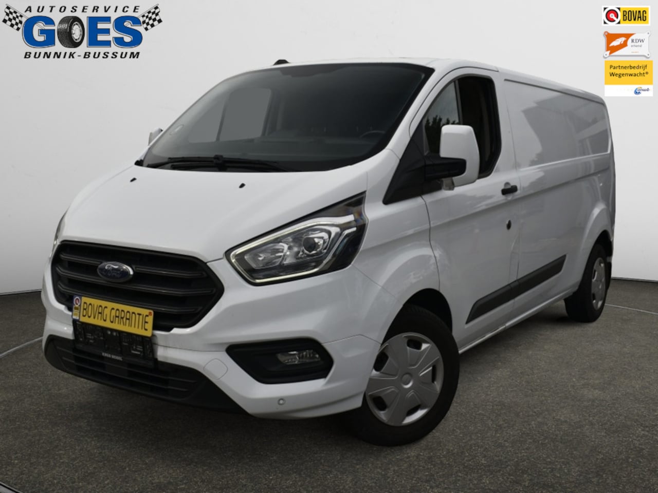Ford Transit Custom - 300 2.0 TDCI L2H1/stoelverwarming/ parkeersensoren/airco - AutoWereld.nl