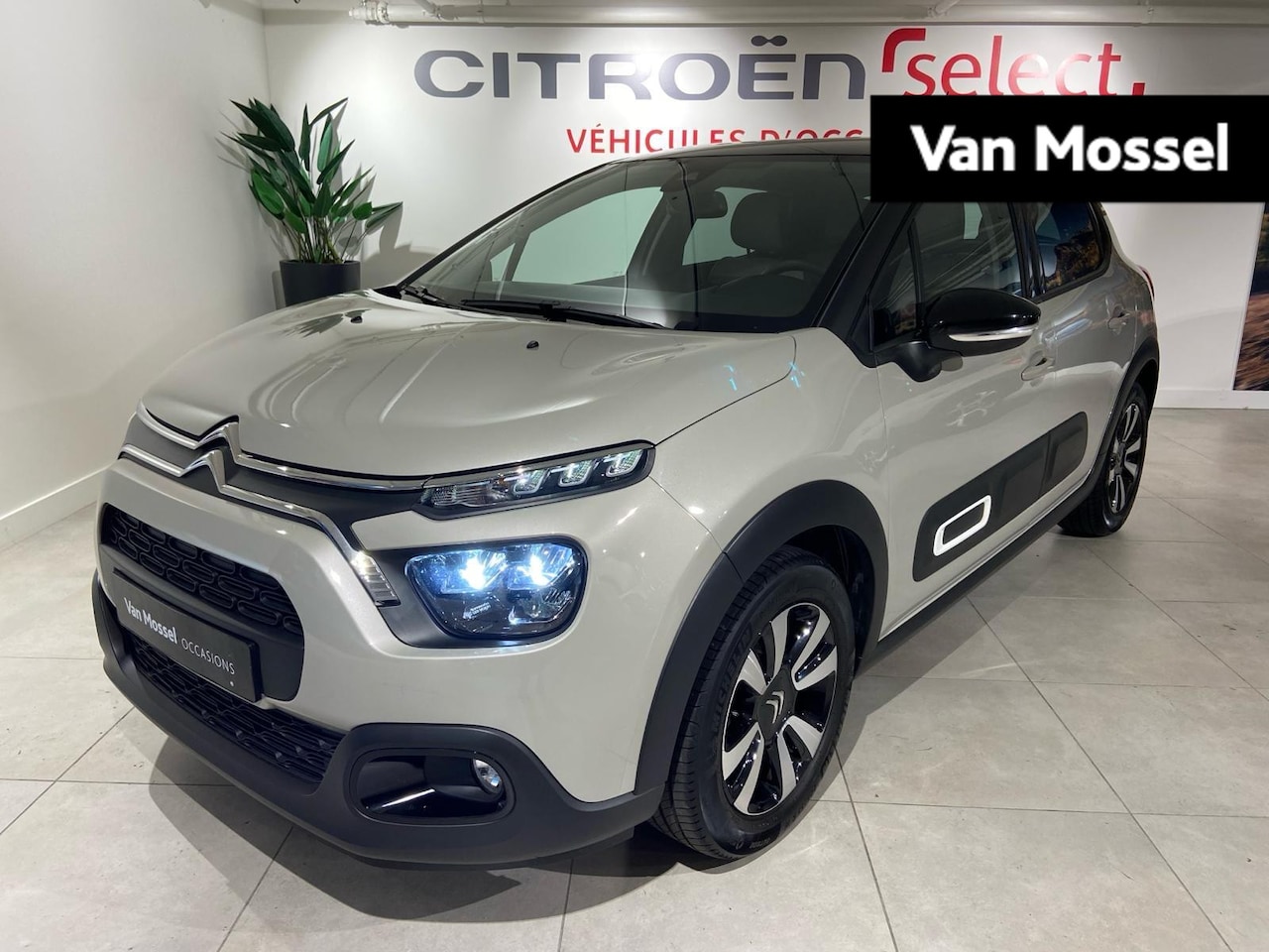Citroën C3 - 1.2 Feel Edition Citroen C3 1.2 PureTech Feel Edition | Navigatie | Apple Carplay/Android - AutoWereld.nl