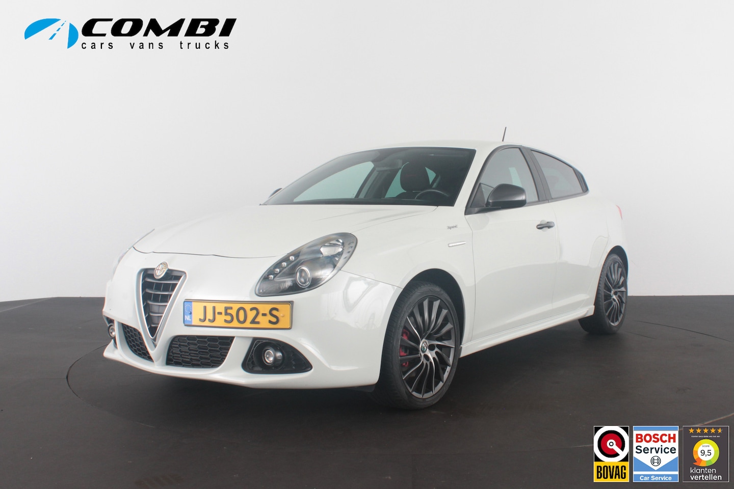 Alfa Romeo Giulietta - 1.4 Turbo MultiAir Sprint > Trekhaak/18inch/navigatie/parkeersensor - AutoWereld.nl