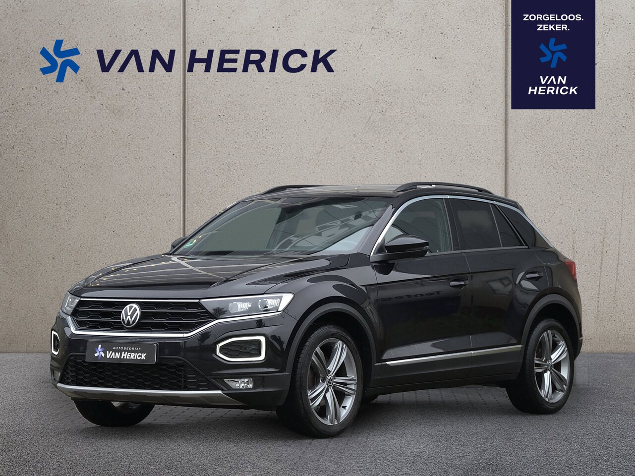 Volkswagen T-Roc - 1.5 TSI 150PK Sport Automaat | ACC | Winterpakket | Achteruitrijcamera - AutoWereld.nl