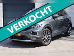 Volkswagen T-Roc - 2.0 TSI 4Motion Bussines R | Pano | Virtual | Beats
