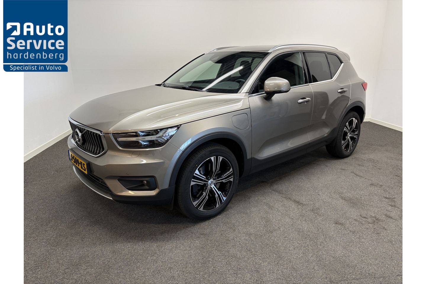 Volvo XC40 - 1.5 T5 Recharge Inscription Trekhaak 1800kg/ Adapt. Cruise/ Stuur &Stoel verw./ Camera/ Ha - AutoWereld.nl