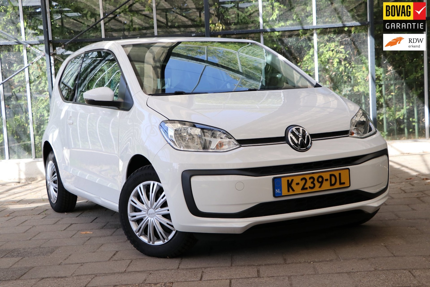 Volkswagen Up! - 1.0 BMT move up! PDC / Airco / Rijklaarprijs! / 12mnd Bovag garantie! - AutoWereld.nl