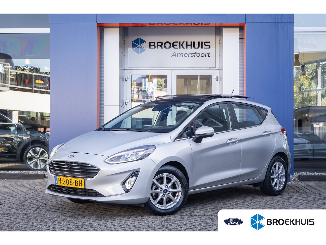 Ford Fiesta - 1.0 EcoBoost Titanium | Panoramadak | Apple Carplay/Android Auto | Cruise control | Naviga - AutoWereld.nl