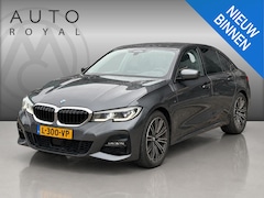 BMW 3-serie - 320i xDrive High Executive HEAD-UP | SFEER | HARMAN/KARDON | DODEHOEK DETECTIE | CAMERA |