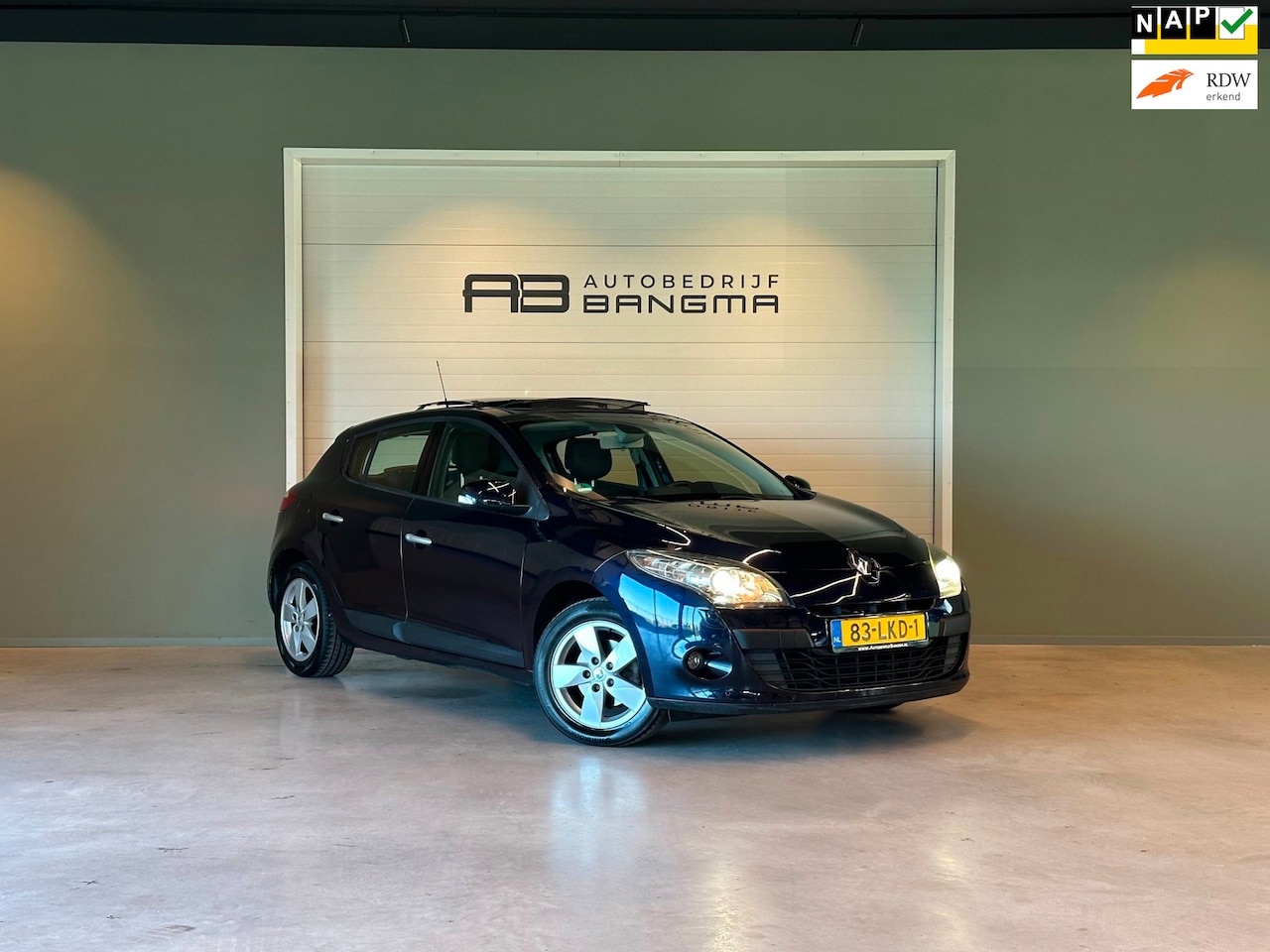 Renault Mégane - 2.0i 16v 5-DEURS AUTOMAAT DYNAMIQUE|CLIMA AIRCO|NAVIGATIE|SCHUIFDAK|TREKHAAK|CRUISECONTROL - AutoWereld.nl