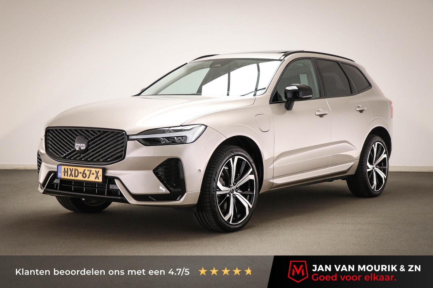 Volvo XC60 - 2.0 T6 Plug-in hybrid AWD Plus Dark | PREMIUM PACK | PANORAMADAK | HEAD UP | STUURVERWARMI - AutoWereld.nl