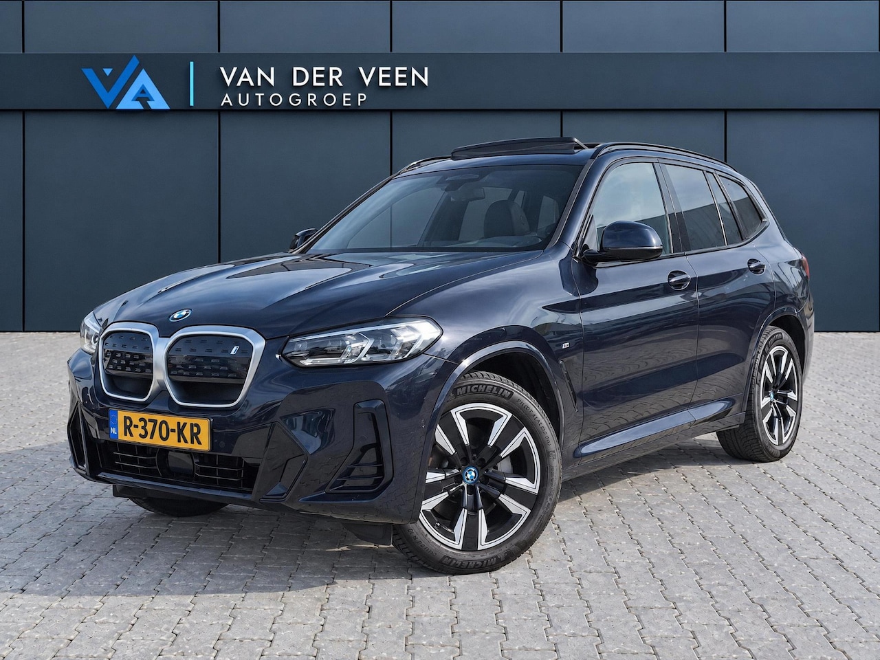 BMW iX3 - Executive 80 kWh met Pano | Incl. 12 maanden garantie | SOH 100% | Adaptieve cruise | Elek - AutoWereld.nl