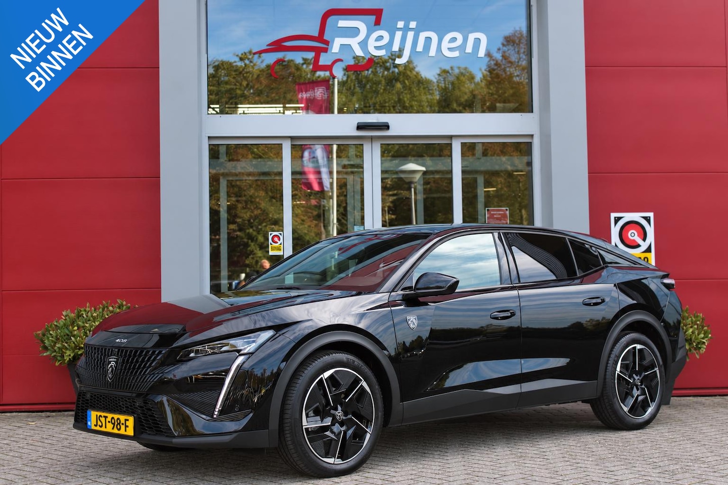 Peugeot 408 - 1.2 Hybrid 145PK AUTOMAAT GT *NIEUWE AUTO!* | ELEKTRISCH VERSTELBARE STOELEN MET MASSAGEFU - AutoWereld.nl
