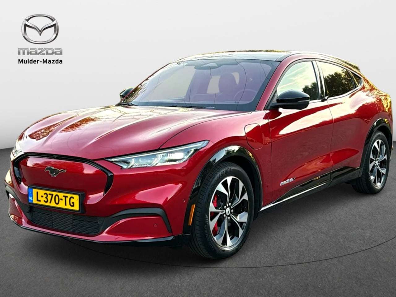 Ford Mustang Mach-E - Extended AWD 98 kWh | TechPlus pack | Panoramadak - AutoWereld.nl
