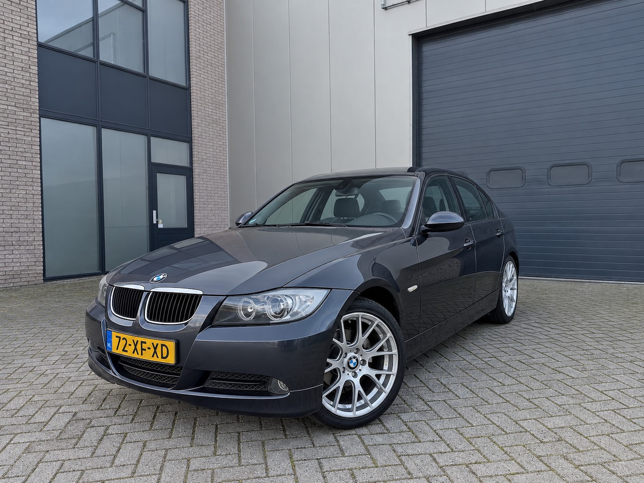 BMW 3-serie - 318i Business Line Automaat Cruise/Climate - AutoWereld.nl