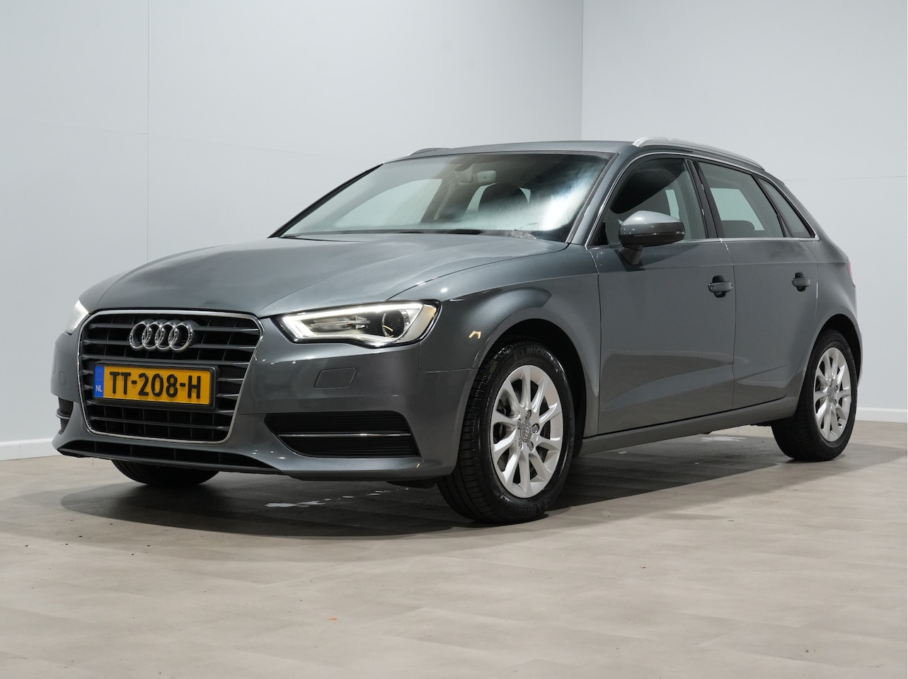 Audi A3 Sportback - 1.2 TFSI 110 pk S-Tronic Attraction Pro Line plus Navi Clima Cruise PDC 158 - AutoWereld.nl