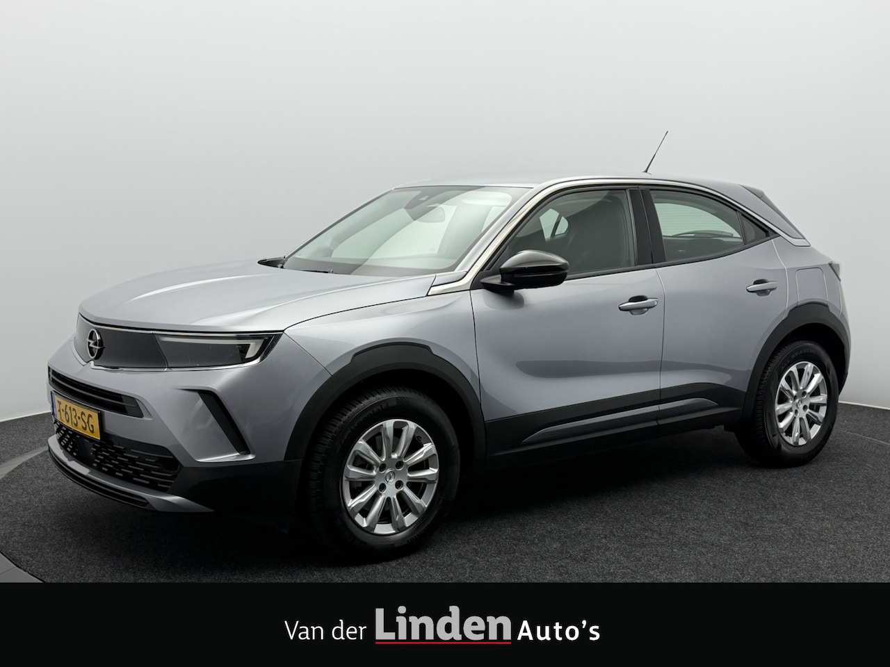 Opel Mokka Electric - Level 2 50 kWh 3 fase SOH 95,8 | Warmtepomp | Matrix Led | Navigatie | 100KW Snelladen - AutoWereld.nl
