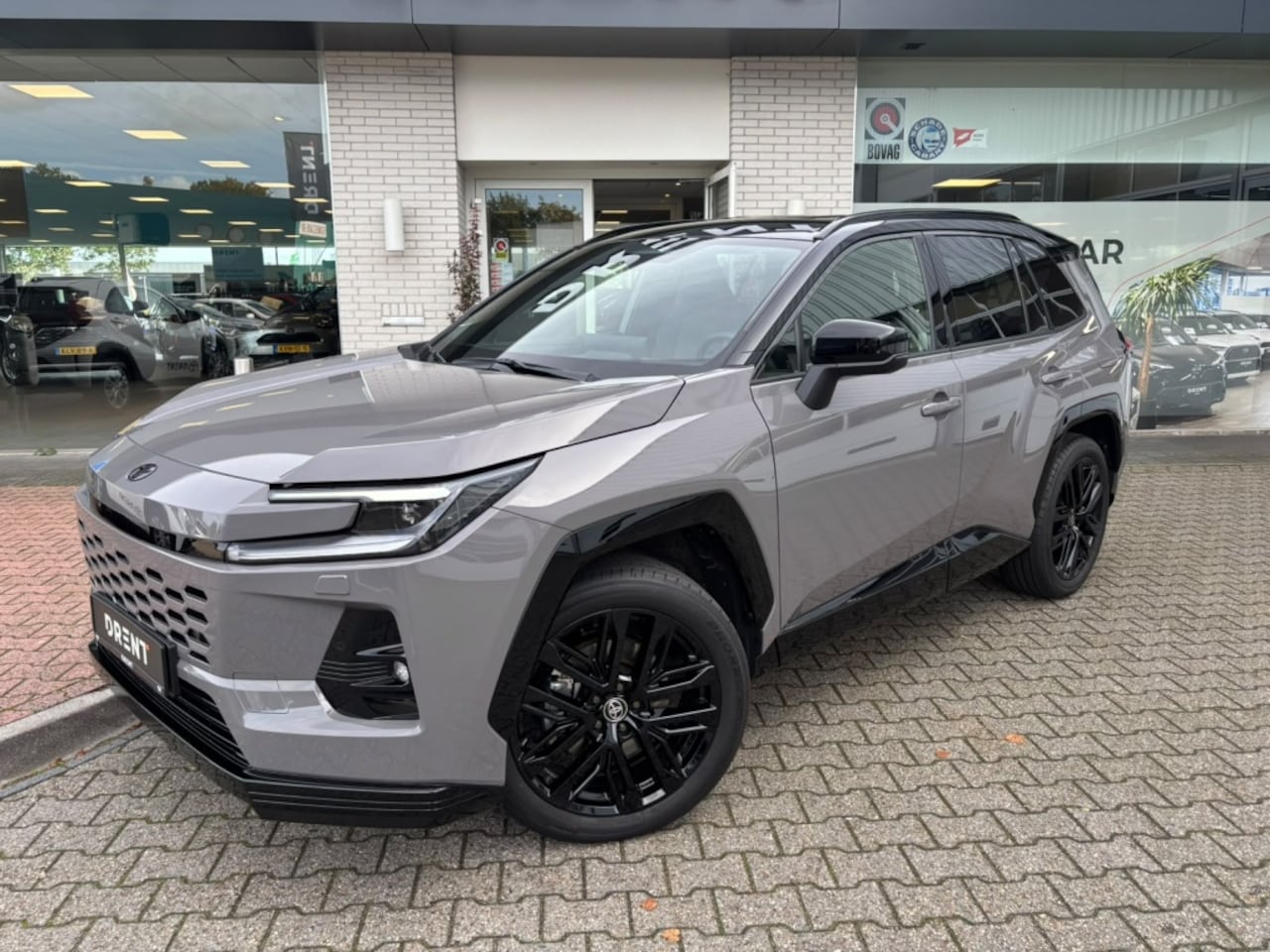 Toyota RAV4 - 2.5 HEV 200 AWD-i First Edition | NIEUW TYPE! | 2000KG trekgewicht - AutoWereld.nl