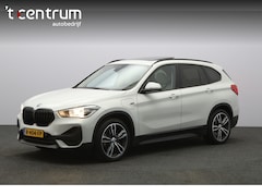 BMW X1 - xDrive25e High Executive PHEV, Panoramadak, Leder, Climate Control, Camera, Stoelverwarmin