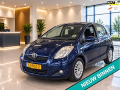 Toyota Yaris - 1.3 VVTi Aspiration 5DRS NAP KM'S AUTOMAAT NAVI SCHERM TREKHAAK AIRCO BLUETOOTH PARKEERSEN