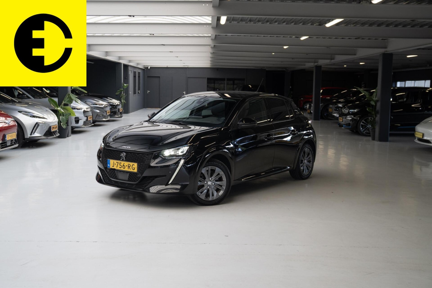 Peugeot e-208 - EV Allure 50 kWh | Stoelverwarming | Cruise | Camera - AutoWereld.nl