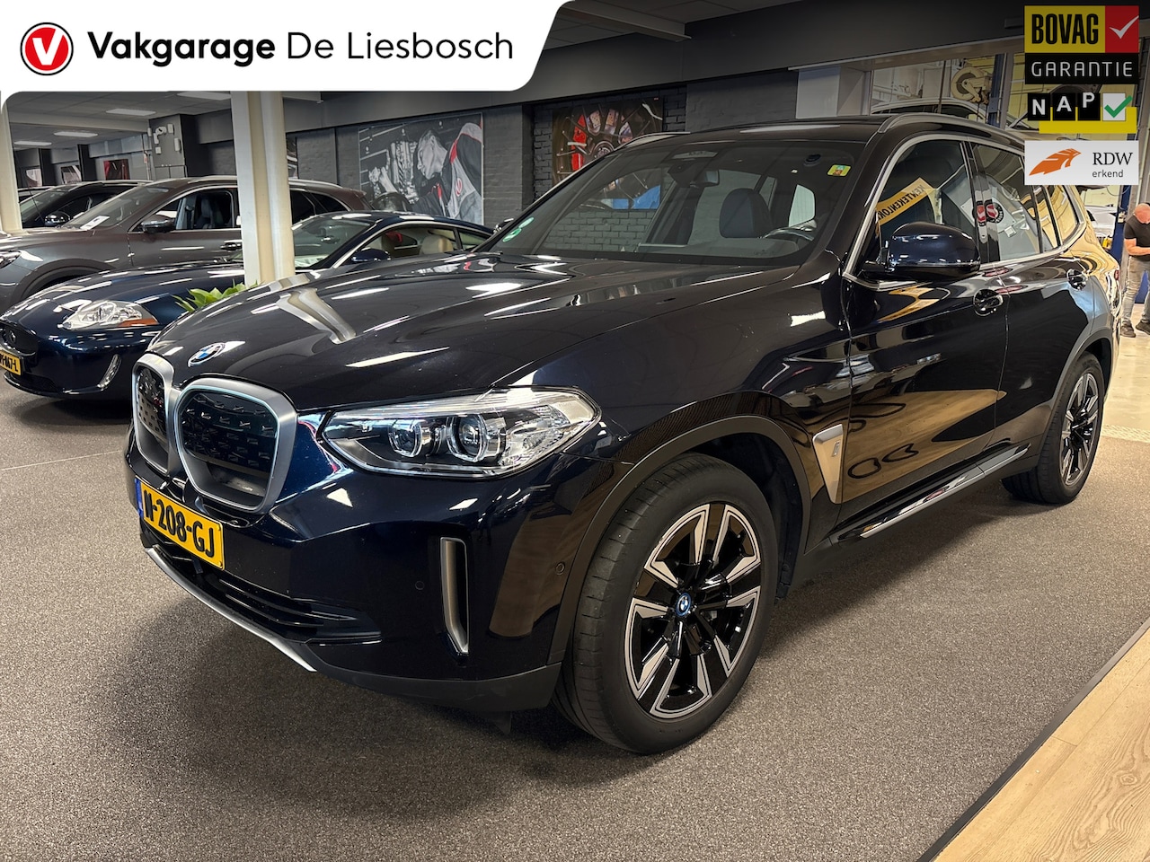 BMW iX3 - Executive 80 kWh/pano/leer/memory/trekhaak/camera/apple/navi - AutoWereld.nl