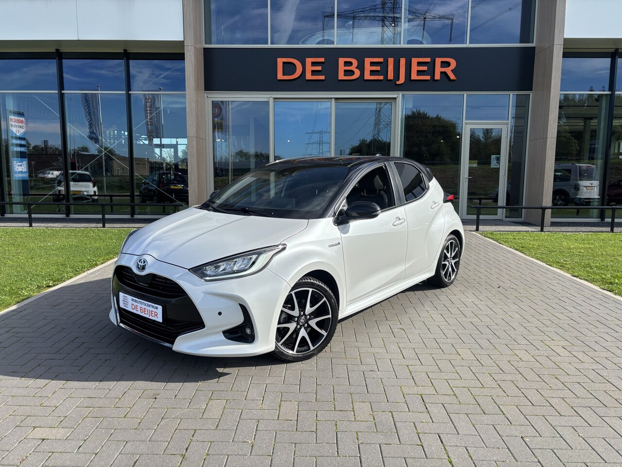 Toyota Yaris - 1.5 Hybrid Dynamic Carplay I Camera I Cruise - AutoWereld.nl