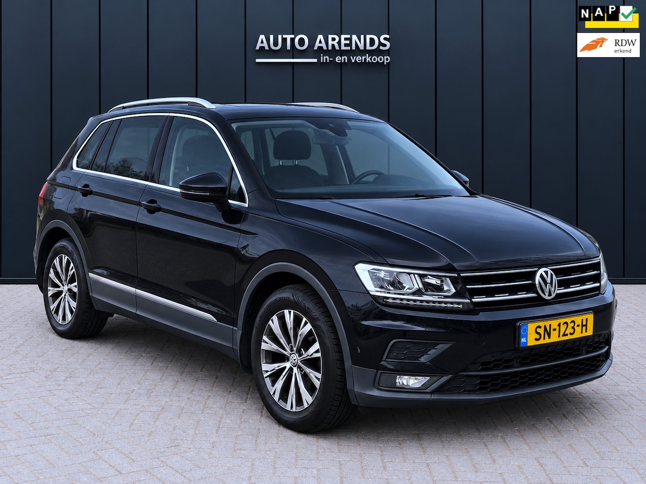 Volkswagen Tiguan - 1.4 TSI Comfortline|2e Eig|Dealeronderhouden|Panodak|Camera|LED|Adapt.Cruise Stop&Go|Navi| - AutoWereld.nl