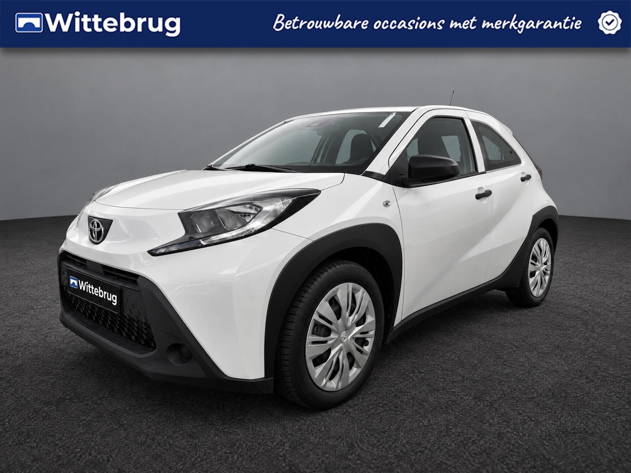 Toyota Aygo X - 1.0 VVT-i MT APPLE CARPLAY / ANDROID AUTO | AIRCO | ELEKTRISCHE RAMEN - AutoWereld.nl