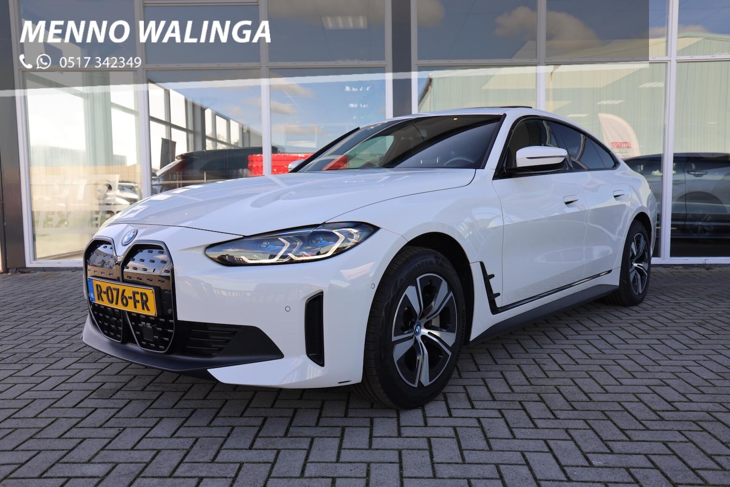 BMW i4 - eDrive40 High Executive 84 kWh|SOH 94.5%|Schuifdak|Camera|Laser| - AutoWereld.nl
