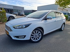 Ford Focus Wagon - 1.5 Titanium CLIMA/CRUISE/NAVI/CAMERA