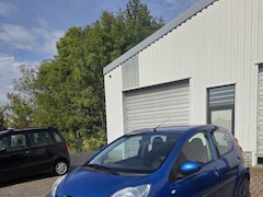 Peugeot 107 - 1.0-12V Urban Move | Airco| Carplay scherm | Zuinig | 5DRS |