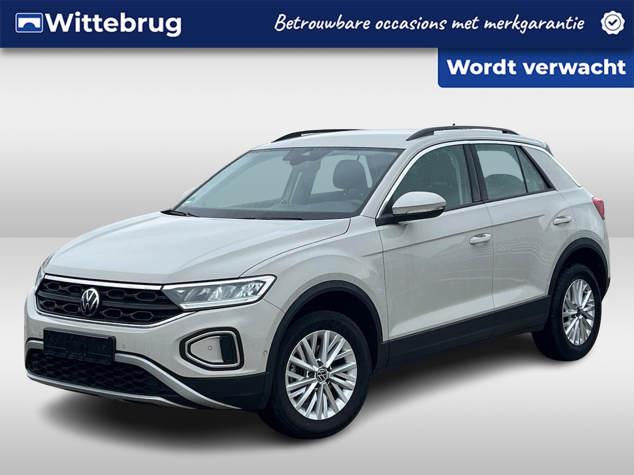 Volkswagen T-Roc - 1.5 TSI 150PK Life Business / Digitale Cockpit / Achteruitrijcamera / App-Connect / Stoelv - AutoWereld.nl