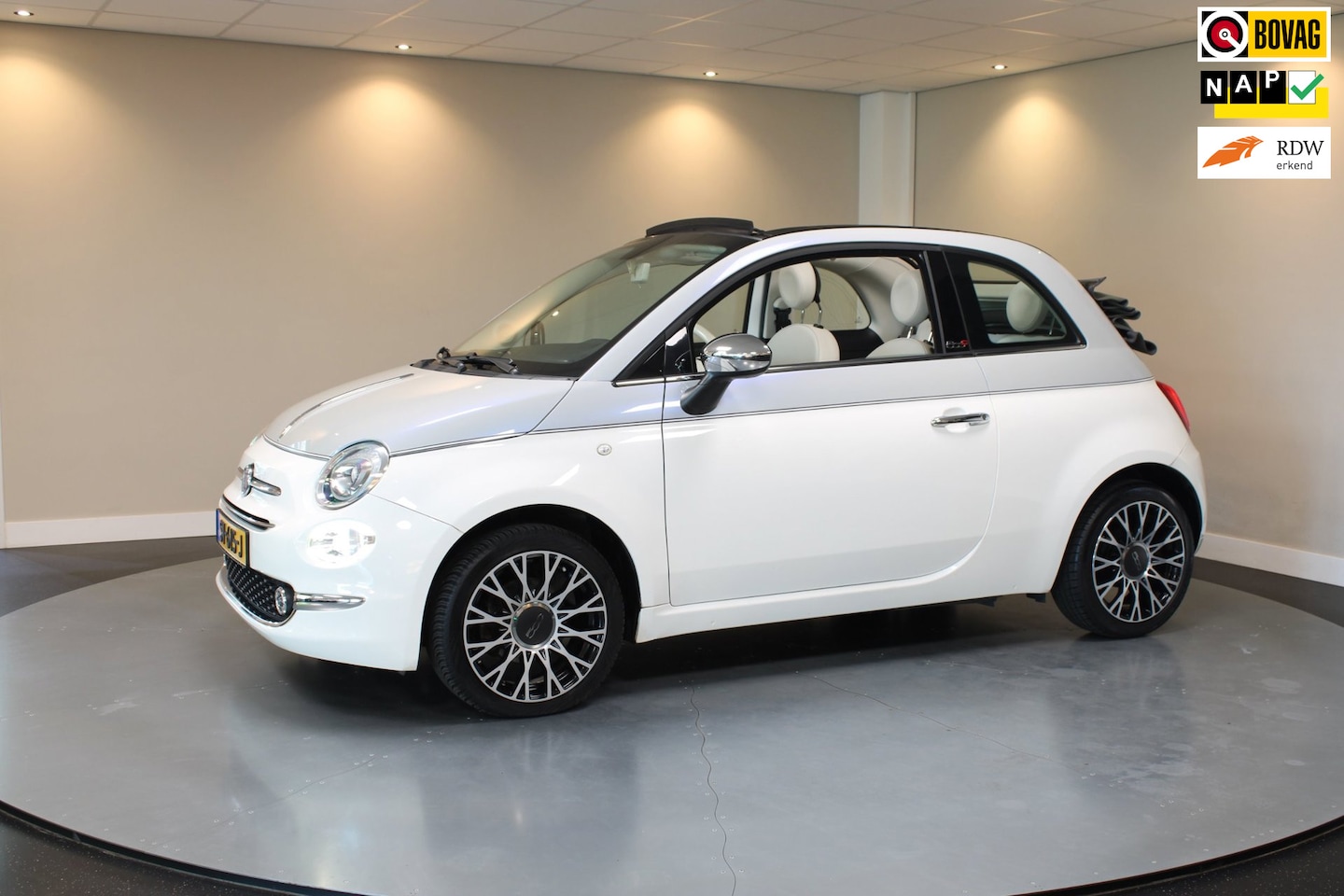 Fiat 500 C - 0.9 TwinAir Turbo Collezione *Special Edition* Top onderhouden / Complete historie|Carplay - AutoWereld.nl