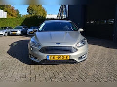 Ford Focus Wagon - 1.5 Titanium Edition | Trekhaak | Xenon | Leer | Onderhouden