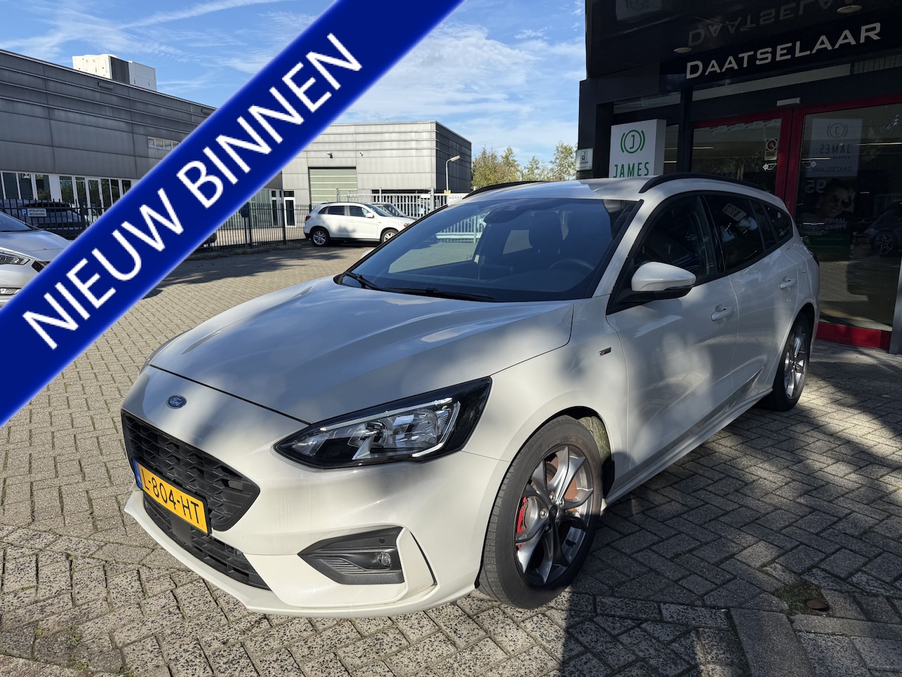 Ford Focus Wagon - 1.0 EcoBoost Hybrid ST Line X Business camera Zeer gave kleur - AutoWereld.nl