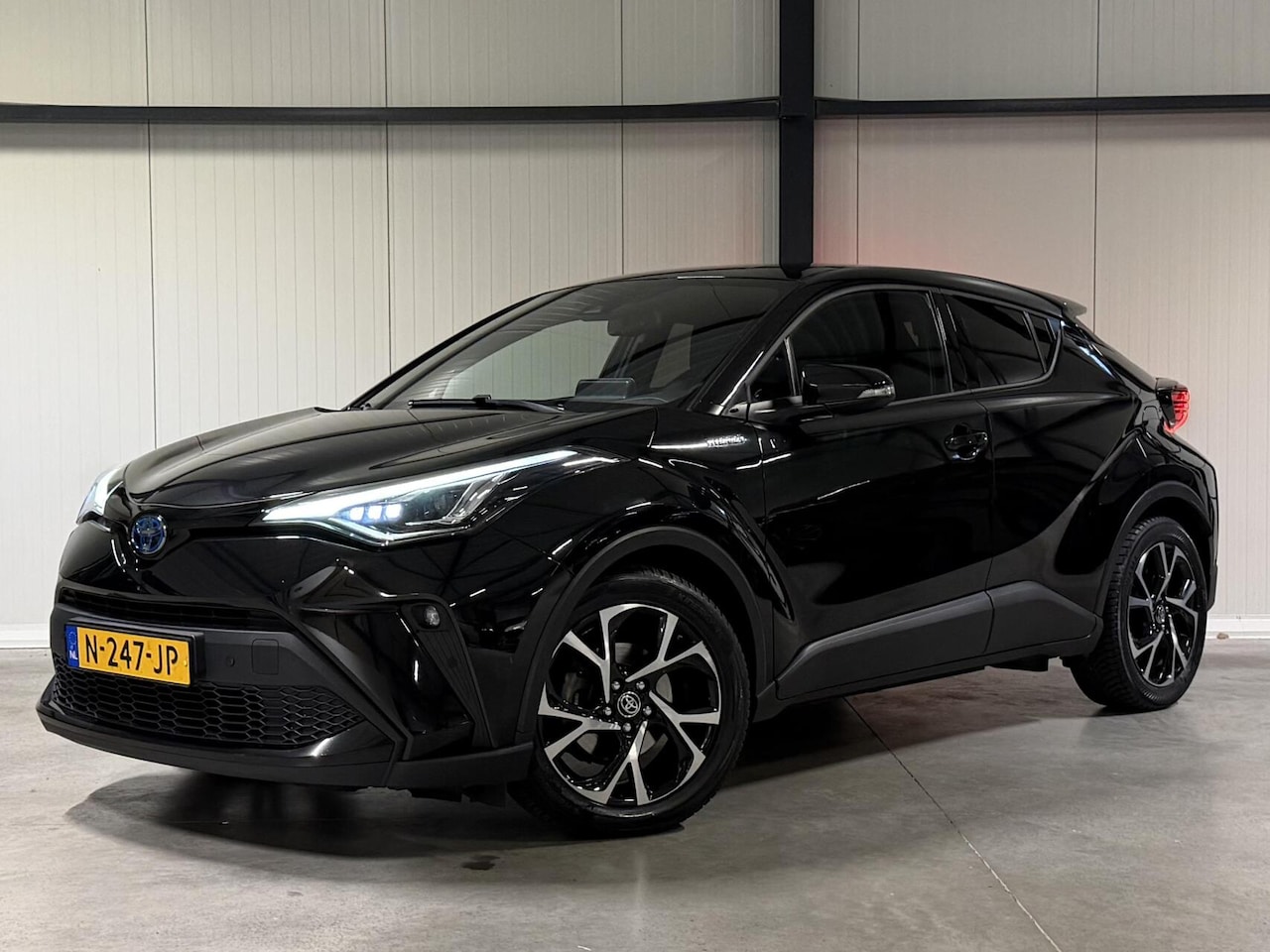 Toyota C-HR - 2.0 Hybrid 184PK Style Navi Dodehoek Camera JBL - AutoWereld.nl