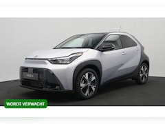 Toyota Aygo X - Hybrid 115 pulse Automaat * Stoelverwarming * Camera * Carplay * Keyless