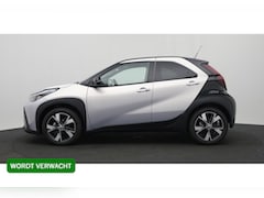 Toyota Aygo X - Hybrid 115 pulse Automaat * Stoelverwarming * Camera * Carplay * Keyless