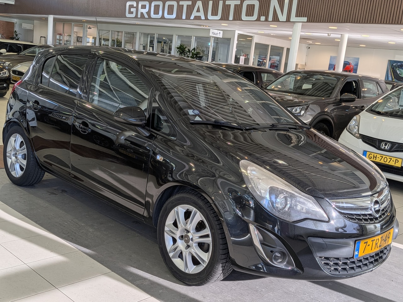 Opel Corsa - 1.4-16V Cosmo Airco, Cruise Control, Stuurbekrachtiging - AutoWereld.nl